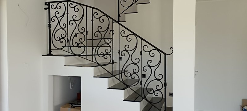 Unikatowy projekt balustrady wewnętrznej