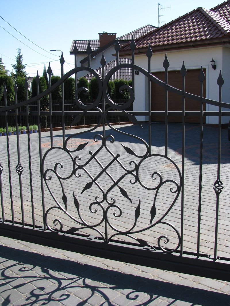 Luksusowe wejście na posesję