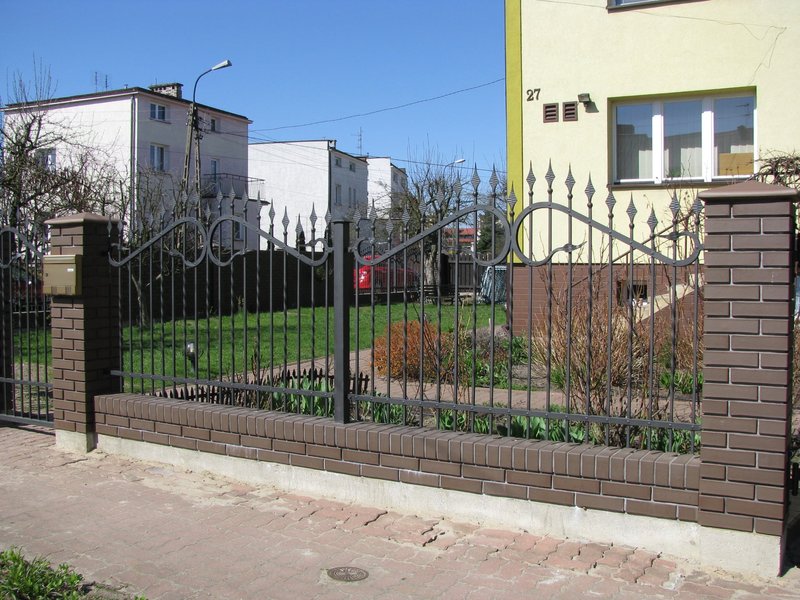 Ręcznie kute ogrodzenie posesyjne
