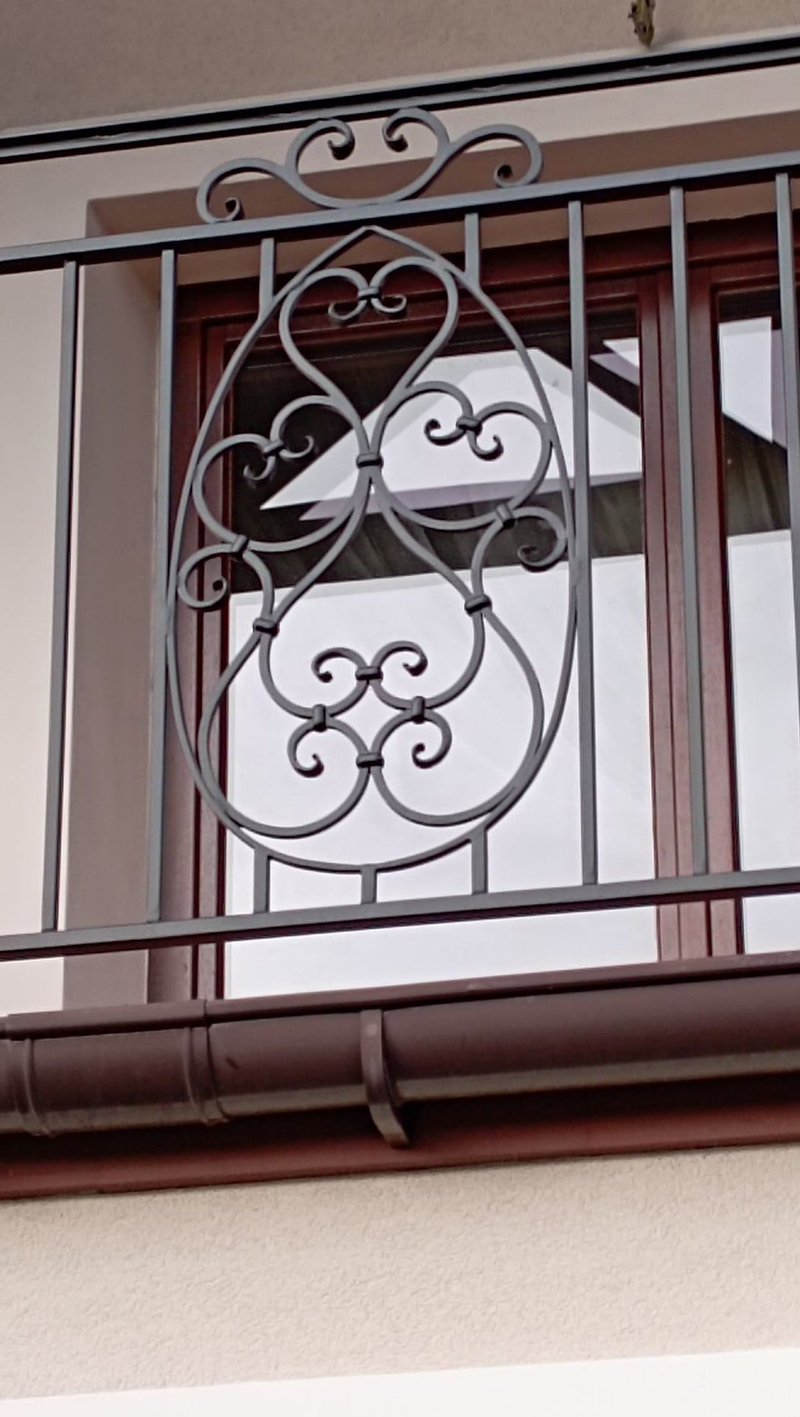 Elegancka poręcz zewnętrzna