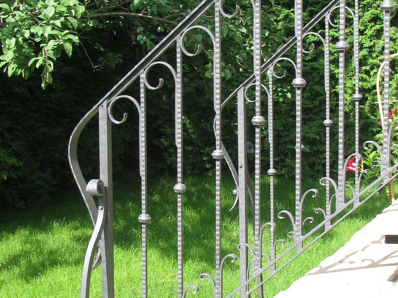 Artystyczna poręcz metalowa